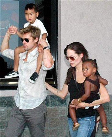  Brad Pitt and Angelina Jolie 